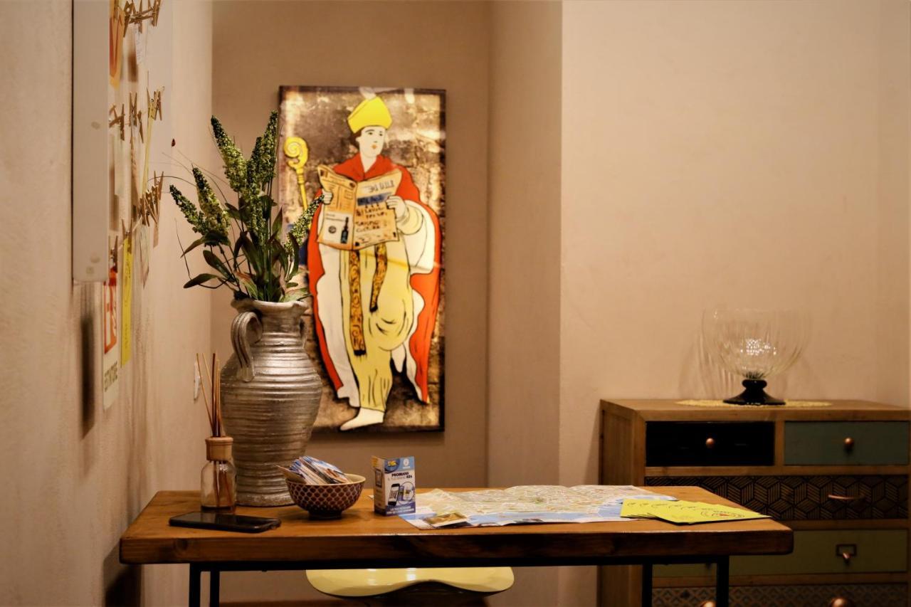 Napolicentrico Bed & Breakfast Bagian luar foto