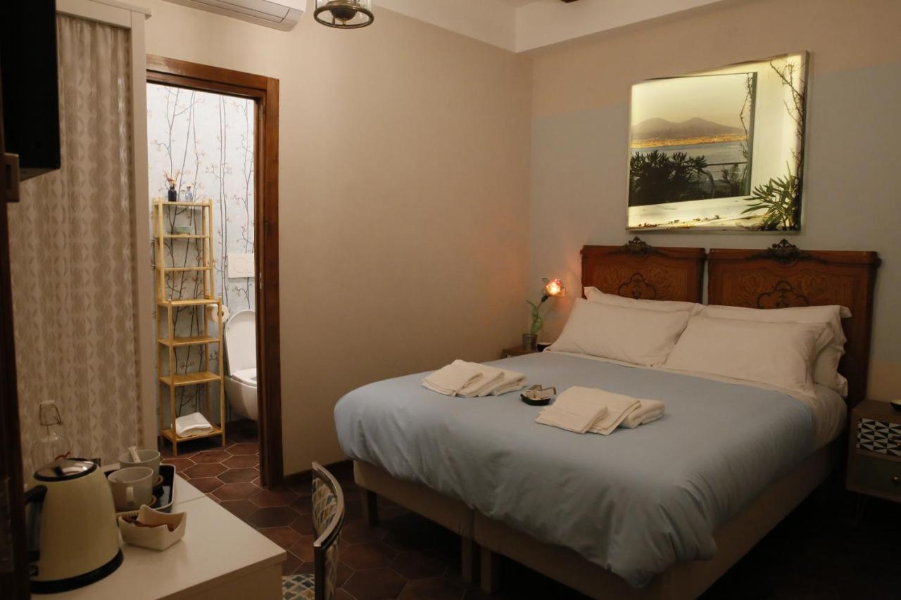 Napolicentrico Bed & Breakfast Bagian luar foto