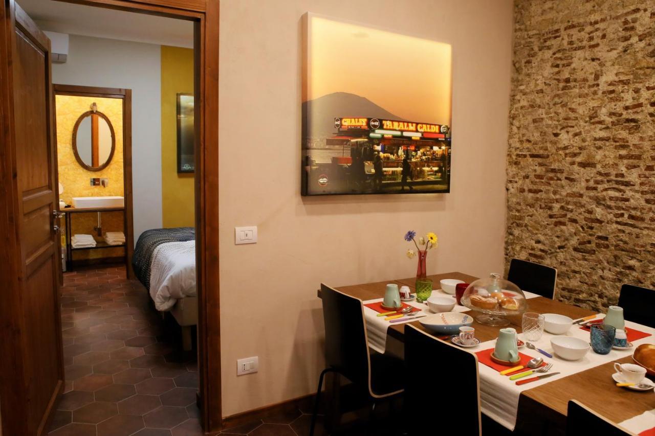 Napolicentrico Bed & Breakfast Bagian luar foto