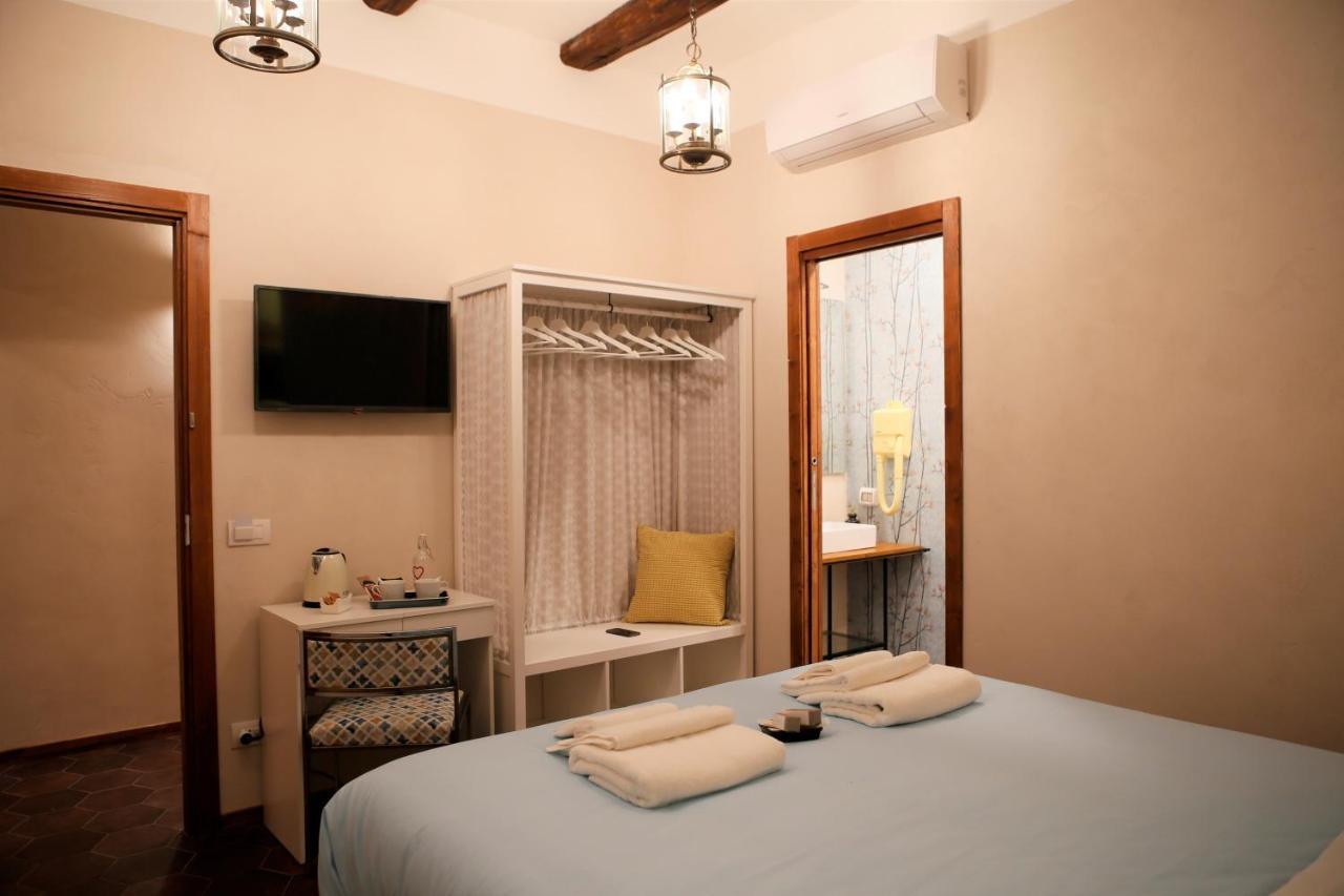 Napolicentrico Bed & Breakfast Bagian luar foto