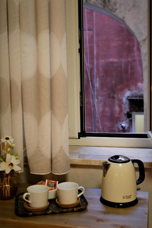 Napolicentrico Bed & Breakfast Bagian luar foto