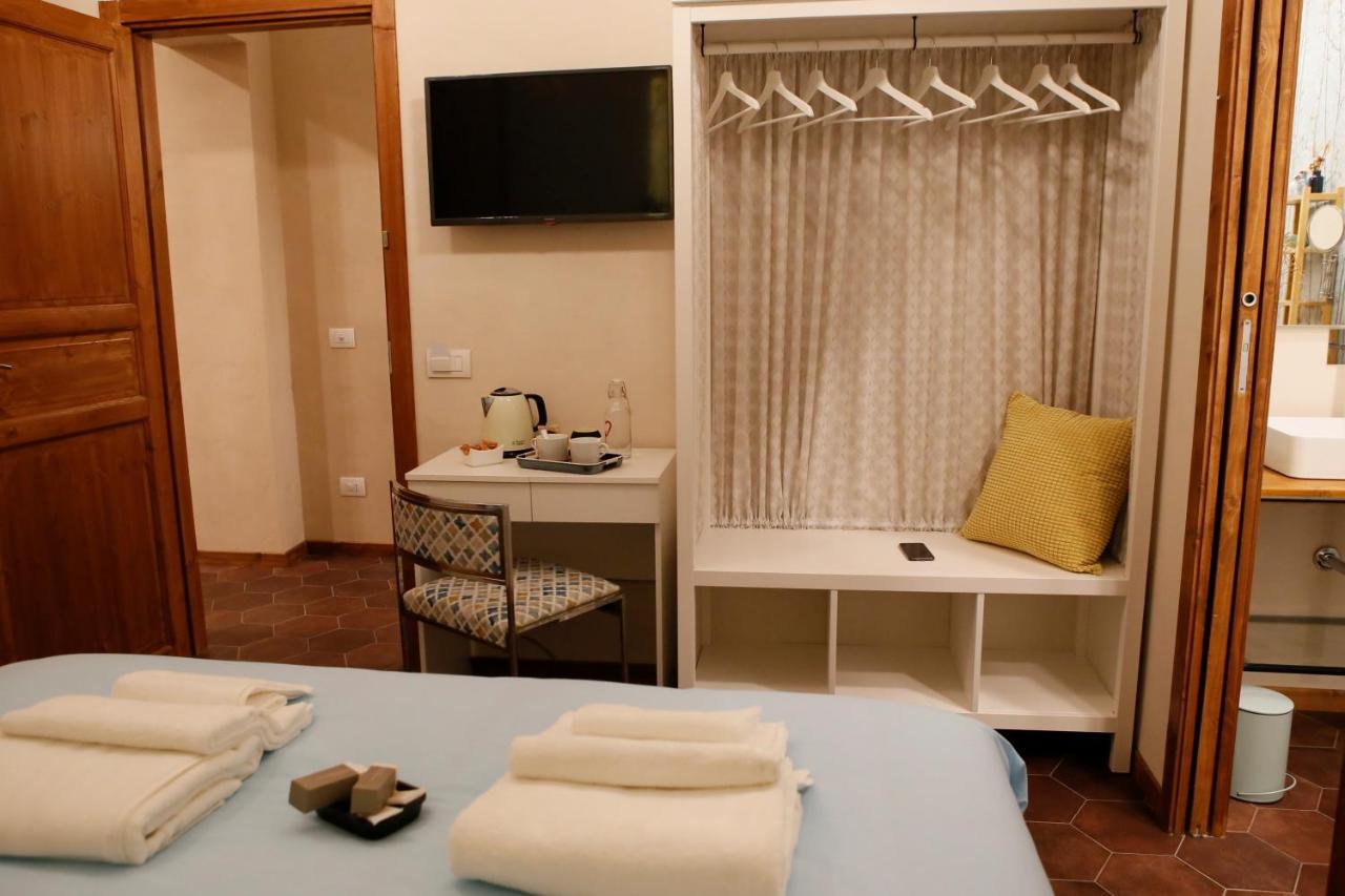 Napolicentrico Bed & Breakfast Bagian luar foto
