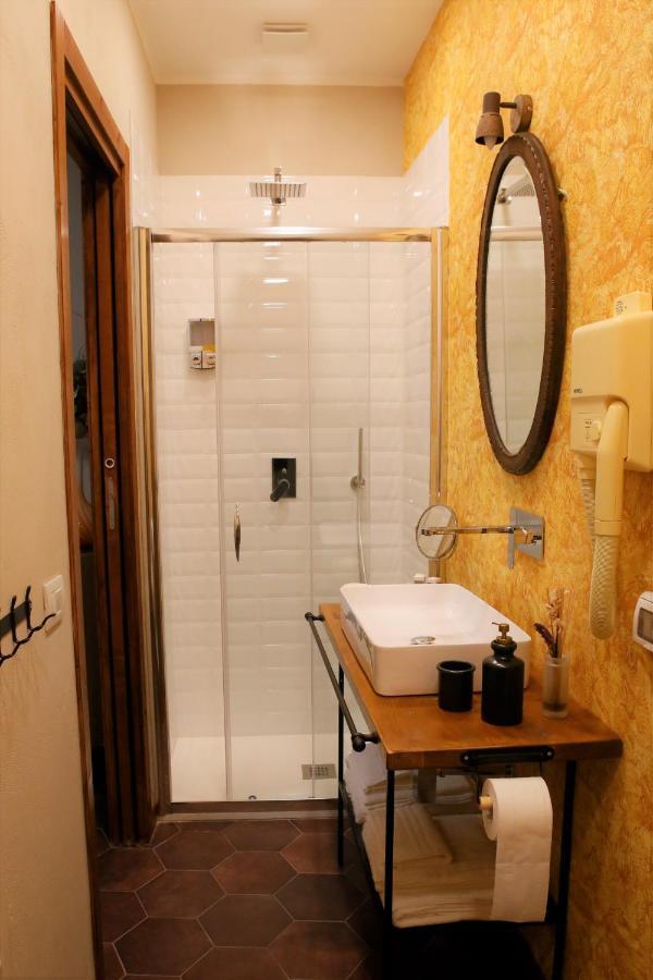Napolicentrico Bed & Breakfast Bagian luar foto